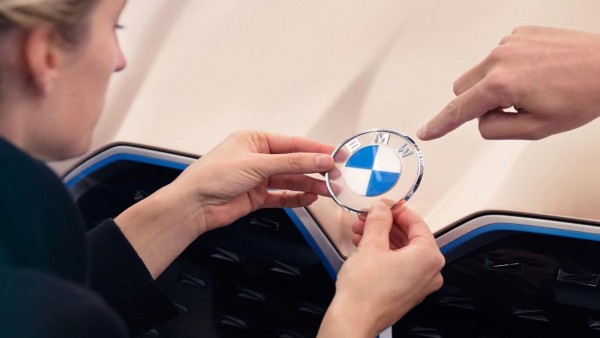 BMW-1632205336