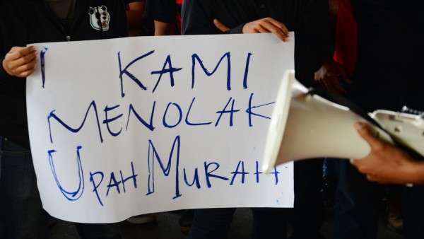 Ilustrasi aksi buruh menolak upah murah-1635755678