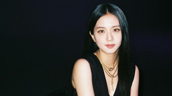 Jisoo BLACKPINK (Instagram)-1641192963