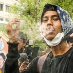 Pengunjung tampak asyik menikmati ganja pada festival ganja di Thailand-1655281217