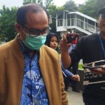Hakim Agung Gazalba Saleh (kiri) usai diperiksa sebagai saksi di Gedung Merah Putih KPK, Jakarta, Kamis (27/10/2022). ANTARA/Benardy Ferdiansyah-1669608672