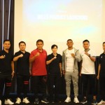 Pelatih timnas U17 Bima Sakti (ketiga dari kiri) mendukung Mills untuk go internasional. (ANTARA/HO-Mills)-1669345118