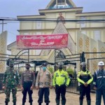 Aparat Kepolisian dan TNI berjaga saat perayaan Hari Raya Natal di Kupang. ANTARA/Ho-Humas Polda NTT-1672129906