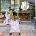 Arsip Foto. Pelajar bermain di halaman salah satu sekolah dasar di Kota Surabaya. (ANTARA/HO-Diskominfo Surabaya)-1672023437