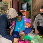 Biddokkes Polda Kalbar melakukan bakti sosial kesehatan-1670836770