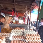 ilustrasi aktivitas jual beli telur di pasar tradisional di Kota Makassar. Antara/ Suriani Mappong-1670210555
