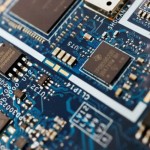 Ilustrasi - Cip semikonduktor pada papan sirkuit komputer. (ANTARA/REUTERS/Florence Lo/as)-1671524680