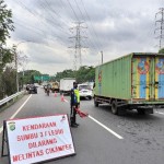 Kendaraan bersumbu tiga atau lebih dilarang melintasi Tol Japek-1671777653