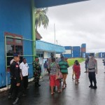 Koramil 1708-01/Biak Kota bantu ciptakan suasana aman saat arus mudik-1672196820