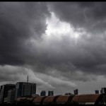 Kota-kota besar di Indonesia diprediksi hujan pada siang hari-1672194015