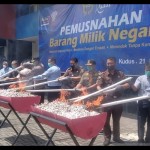 KPPBC Kudus musnahkan lima juta batang rokok ilegal-1671613332