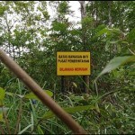 Papan batas kawasan inti pusat pemerintahan yang dipasang di atas ahan warga Kecamatan Sepaku, Kabupaten Penajam Paser Utara (ANTARA/Novi Abdi-Bagus Purwa)-1671529560