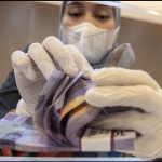 Petugas bank-1671533844