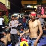 Polresta Padang mengamankan belasan pelaku tawuran pada Minggu (18/12) pagi. ANTARA/FathulAbdi-1671355169