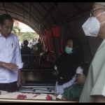 Presiden ke Cianjur tinjau rekonstruksi dan penyaluran bantuan-1670211942