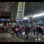 Sejumlah penumpang saat beraktivitas di kawasan Terminal 3 Bandara Soetta Tangerang. ANTARA/Azmi Samsul Maarif-1672038923