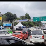 Situasi lalu lintas di Simpang Gadog, Kecamatan Ciawi, Kabupaten Bogor, Jawa Barat, Jumat (30/12/2022). (ANTARA/M Fikri Setiawan)-1672386324