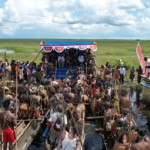 Suasana pembukaan Festival Budaya Sejuta Rawa di di Muara Wimawan (ANTARA/HO-Humas Pemkab Mappi)-1670293842