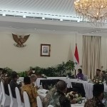 Wakil Presiden Ma’ruf Amin memimpin Rapat Pleno KNEKS di Istana Wakil Presiden, Jakarta, Selasa (20/12/2022). (ANTARA/Rangga Pandu Asmara Jingga)-1671510809