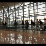 Arsip - Sejumlah pekerja migran terlihat di Kuala Lumpur International Airport di Sepang, Malaysia (11/10/2022). (ANTARA/Virna P Setyorini)-1673592723