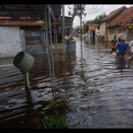 BMKG: Sebagian kota besar waspada potensi hujan lebat-1672889614