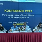 DJP Kepri serahkan tersangka tindak pidana perpajakan ke Kejari Batam-1674035426
