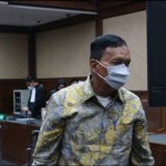 Eks pejabat Ditjen Pajak didakwa terima gratifikasi dan pencucian uang-1674549747