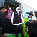 Foto Arsip - Gubernur Jatim Khofifah Indar Parawansa meninjau operasional bus Trans Jatim. ANTARA/HO-Biro Adpim Jatim-1674192792