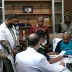 Gubernur Papua Lukas Enembe saat diperiksa penyidik KPK di kediaman pribadi di Koya Tengah, Jayapura. ANTARA/HO-Dokumen Pribadi-1672903824