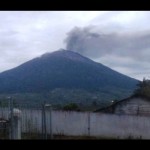 Gunung Kerinci mengalami erupsi pada Rabu (11/1/2023) pagi. (ANTARA/HO-Pos Pengamatan Gunung Api Kerinci)-1673404006