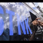 Ilustrasi - Warga memperpanjang Surat Tanda Nomor Kendaraan (STNK) di Samsat Keliling Lapangan Banteng, Jakarta. ANTARA FOTO/Muhammad Adimaja/pd/aa.-1672799948