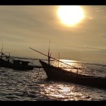 Kapal nelayan yang berada di pesisir pantai Malabero Kota Bengkulu. ANTARA/Anggi Mayasari-1673428700