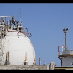 Kilang minyak milik Lukoil di Sisilia, di Priolo, Italia 27 Oktober 2022. ANTARA/REUTERS/Antonio Parrinello/pri.-1675135087