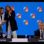 NATO: Pengiriman senjata ke Ukraina cara menuju negosiasi damai-1674107553