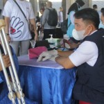 Pelaksanaan vaksinasi bagi masyarakat disabilitas di Kabupaten Maros, Sulsel. ANTARA Foto/HO-AIHSP-1673919884