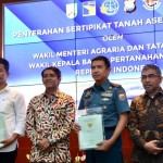 Pemkot Batam terima 13 sertifikat barang milik daerah-1674201849