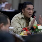 Penjabat Gubernur Banten Al Muktabar memimpin rapat pimpinan di Lingkungan Pemprov Banten di Serang, Senin. (ANTARA/Mulyana)-1672712419