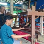 Perajin: Kain tenun Pagatan tembus pasar dunia-1674971050