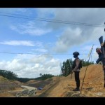 Petugas polisi berjaga di proyek IKN di Sepaku, Penajam Paser Utara, Kalimantan Timur.-1672710521