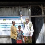 PLN meresmikan sambungan di rumah warga di daerah terpencil tertinggal, terdepan. (ANTARA/novi abdi)-1672908298