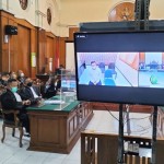 Sidang perdana kasus Kanjuruhan di Pengadilan Negeri Surabaya, Jawa Timur, Senin (16/1/2023). ANTARA/Indra Setiawan-1673851371