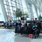 Suasana Bandara Soekarno Hatta pada masa libur Natal dan Tahun Baru 2022/2023. (AP II)-1672908918