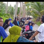 Tangkap layar video amatir warga saat mengantri di sepanjang jalan menuju SPBU di Pulau Midai, Natuna, Kepri, Kamis (5/1) (ANTARA/Cherman)-1672915032