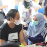 vaksinasi COVID-19-1674454790