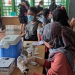 vaksinasi COVID-19-1674460519