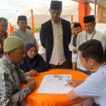 Wali Kota Bukittinggi kembali realisasikan program pembiayaan Tabungan Utsman. (ANTARA/Al Fatah)-1674447556