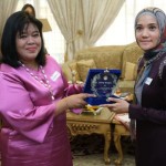 Dharma Wanita KJRI Johor Bahru sajikan wedang uwuh di "afternoon tea"-1675741605