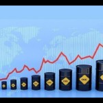 Ilustrasi - Harga minyak naik, dengan peta dunia di latar belakang. (ANTARA/Shutterstoc/pri.)-1675736112