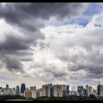 Ilustrasi - Prakiraan cuaca berawan di kota besar. (ANTARA/HO-Sutterstock)-1675568818