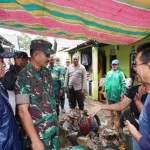 Pangdam XIII/Merdeka pastikan penanganan banjir di Bailang-1675302553